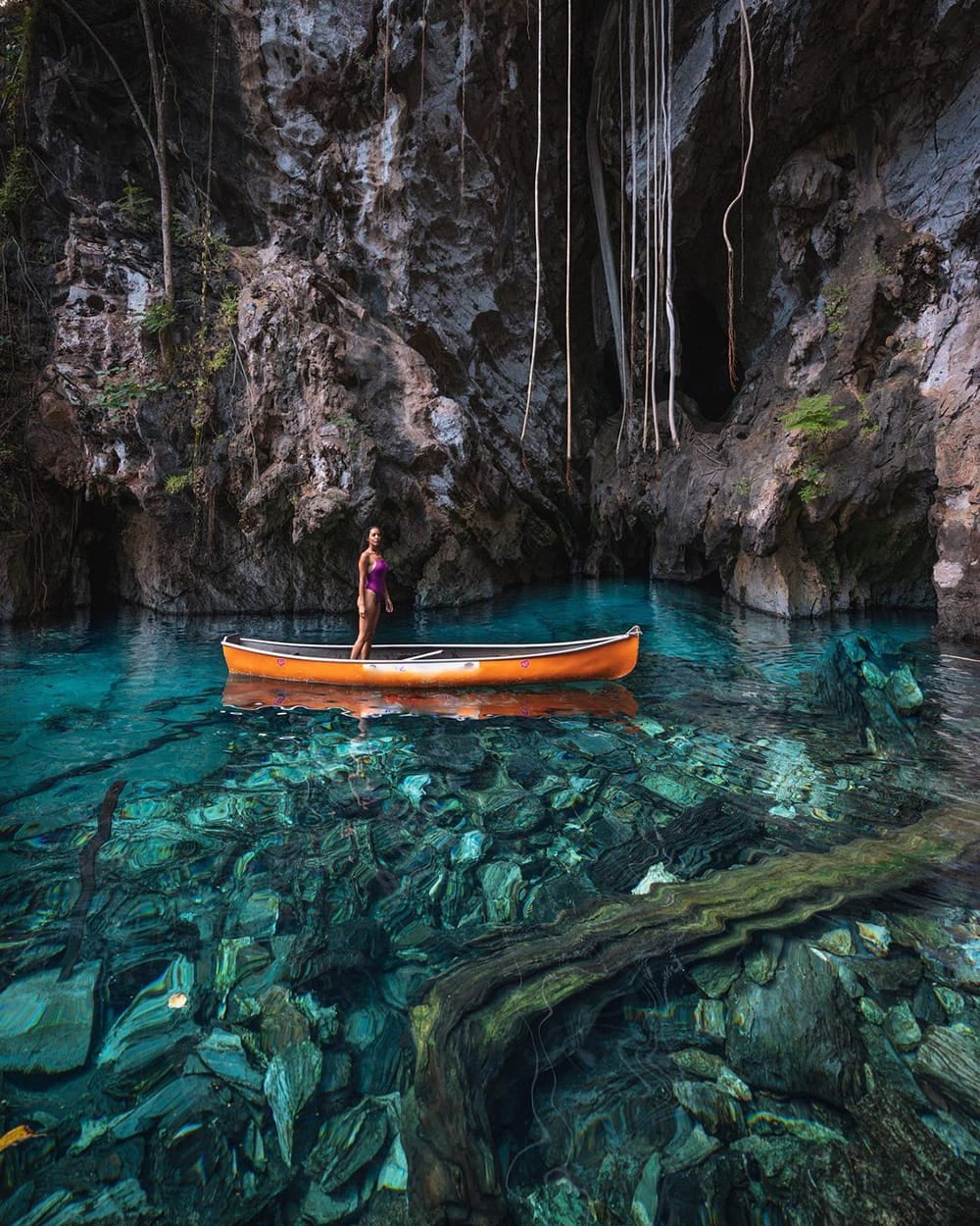Ongeëvenaarde natuurlijke schoonheid, met kristalhelder turquoise water en een adembenemende omgeving! Ongeëvenaarde natuurlijke schoonheid, met kristalhelder turquoise water en een adembenemende omgeving!
