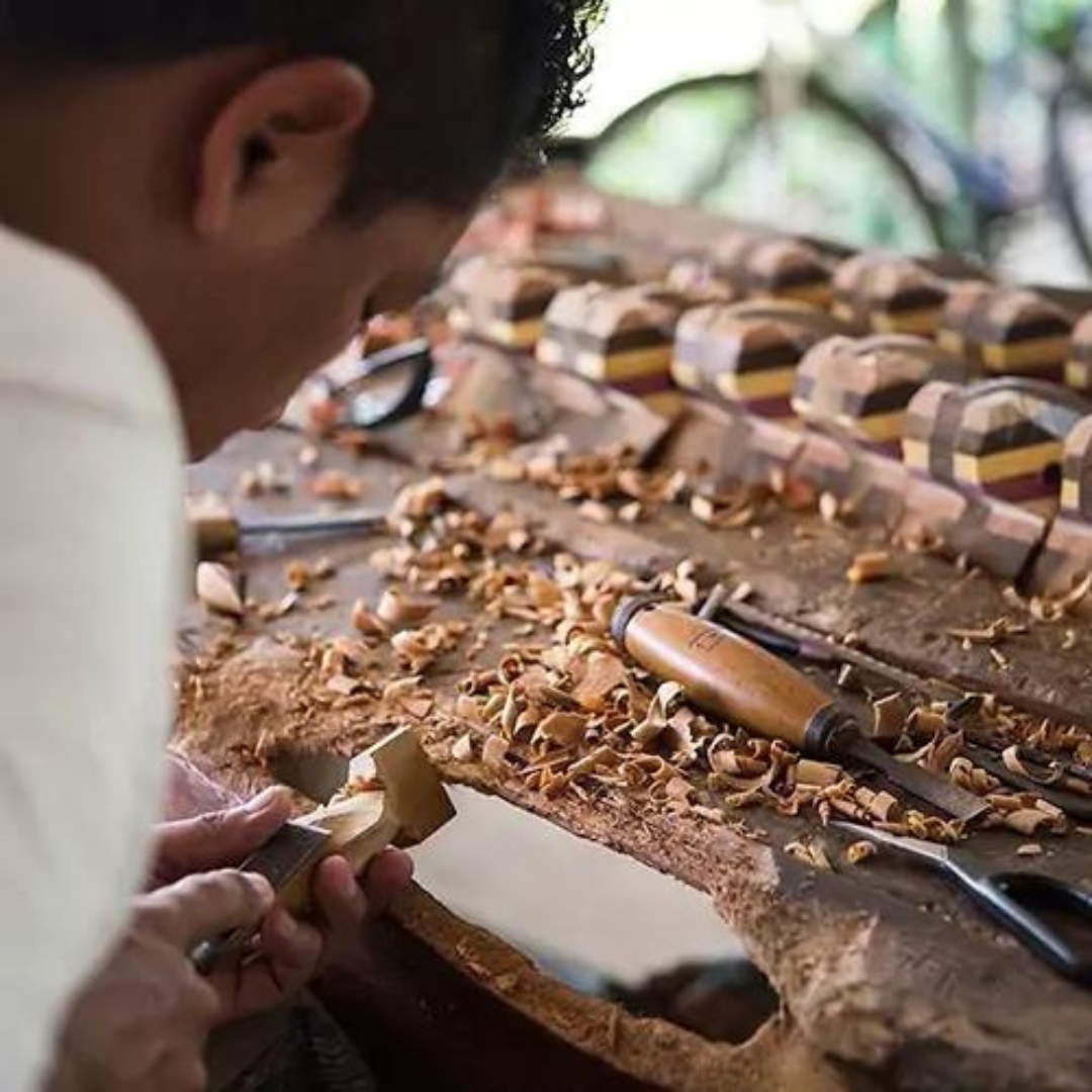 Handcraft - Village - Amazon