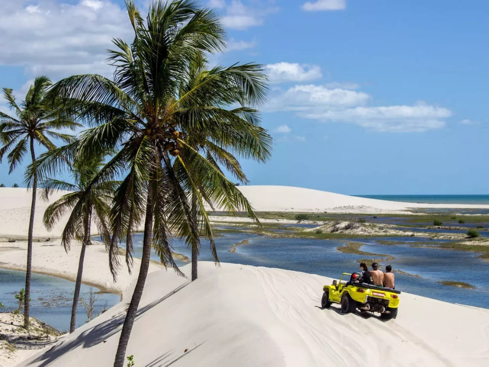 Balade en buggy sur les plages de Jericoacoara au Brésil