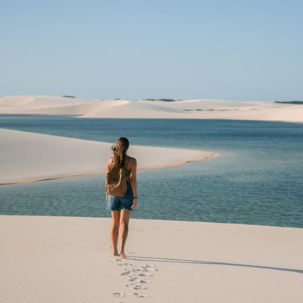 Traveller in Lencois Maranhenses